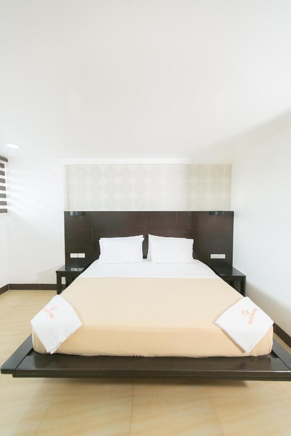 Sun Garden Hotel Tarlac Eksteriør billede