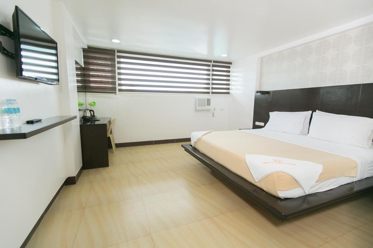 Sun Garden Hotel Tarlac Eksteriør billede